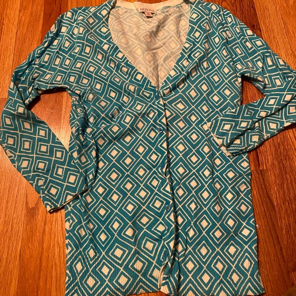 Blue and white button up sweeter - Picture 1 of 5